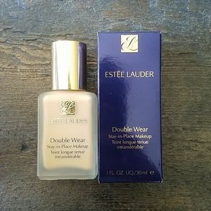 Estee Lauder Double Wear Makeup